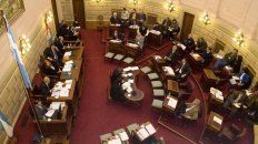 El Senado santafesino tiene ante sí un cúmulo de proyectos polémicos. El Senado santafesino tiene ante sí un cúmulo de proyectos polémicos.