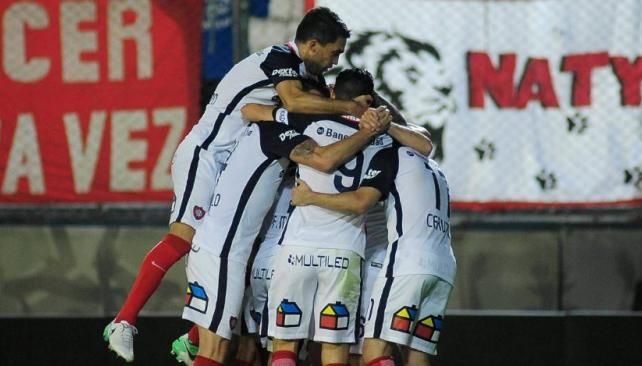 San Lorenzo le ganó a Estudiantes y recuperó la sonrisa