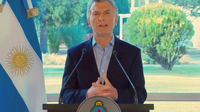 crisis. El presidente pidió perdón por descalificar a los votantes y presentó un plan de emergencia.