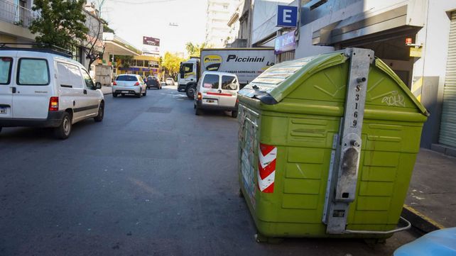 Sarmiento 1600. El contenedor donde apareció el dinero.&nbsp;