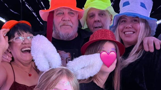 Wanda Nara junto a sus hijas y la familia de Mauro Icardi