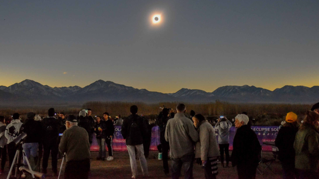 Un eclipse solar total se producirá este miércoles.