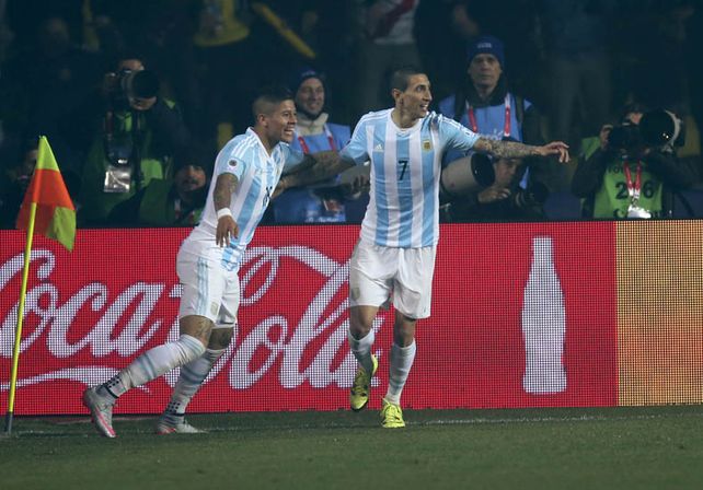 Argentina se metió en la final de la Copa con una victoria aplastante ante Paraguay