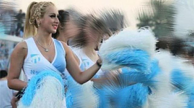 Otro escrache botinero a un futbolista casado