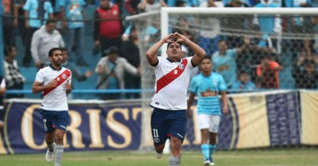 Mayora se llenó la panza de goles en Perú
