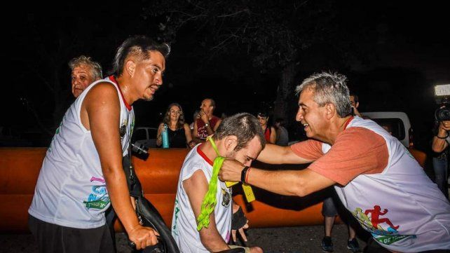 Mauro Sarubi y su amigo Marcos Gómez participan de maratones pedrestres. Necesitan una nueva silla que cuesta $2 millones&nbsp; 