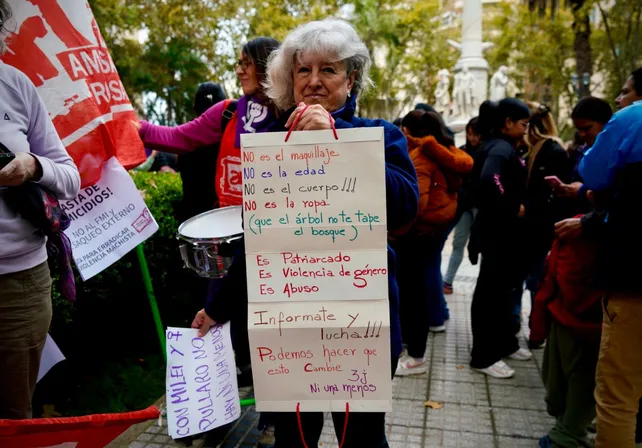 Ni Una Menos en Rosario: una multitud marchó contra la violencia machista y los femicidios