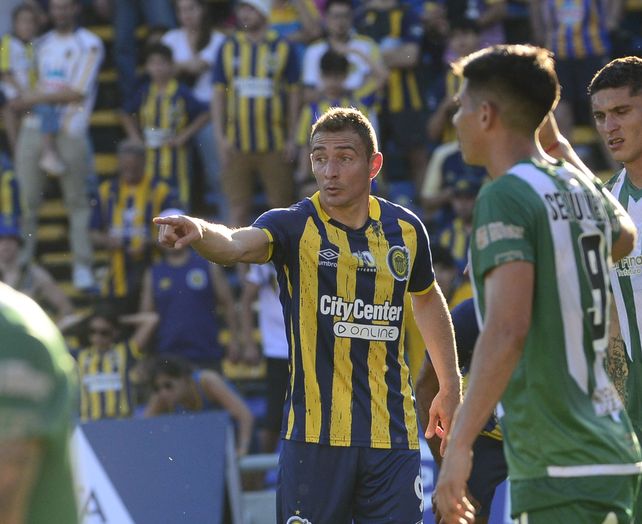 Marco Ruben aguantó los 90 ante Banfield y se mantendría en el ataque de Central.