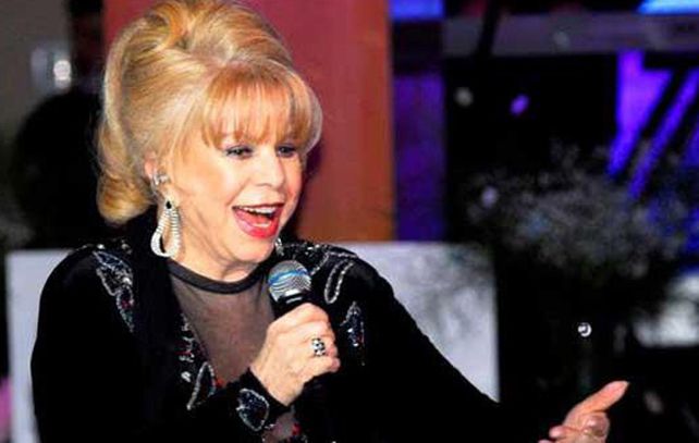 Estela Raval era la emblemática voz del conocido grupo Los Cinco Latinos