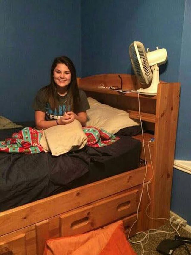 Por esta foto su novio supuso que lo engañaban