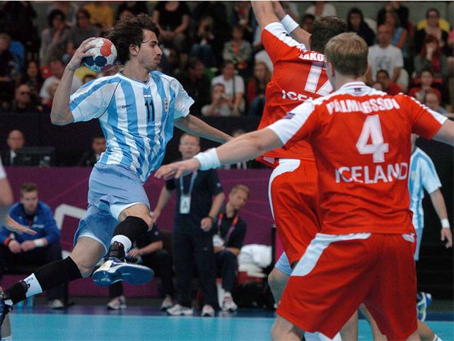 El handball argentino cayó con Islandia en el debut