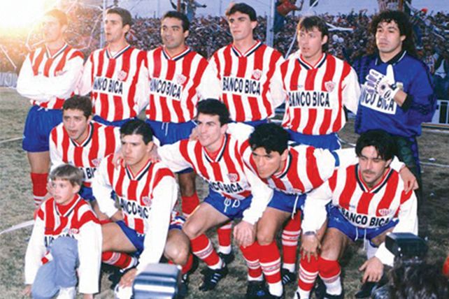 Ídolos que pateaban en cemento
