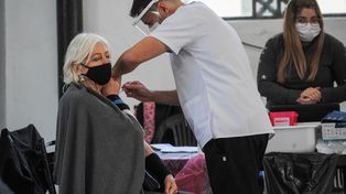 Vacuna Covid: quiénes deben colocarse la quinta dosis y por qué 