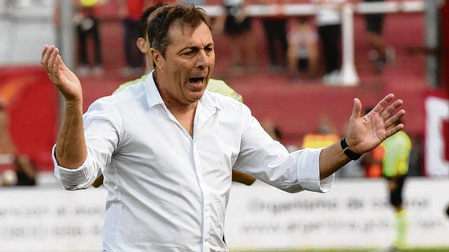 Buena cosecha. Kudelka dirigi&oacute; 24 partidos y consigui&oacute; 10 triunfos con la lepra.