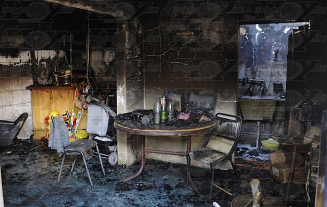 La vivienda siniestrada donde fallecieron seis personas. (Foto: gentileza diario Hoy en la noticia de La Plata)