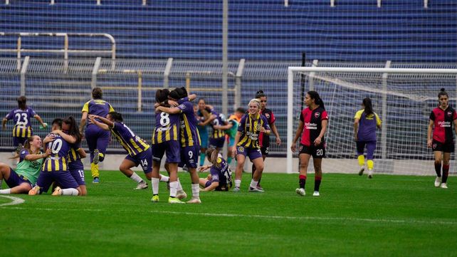 El festejo del clásico fue para Central mientras lo sufren las jugadoras de Newells. 
