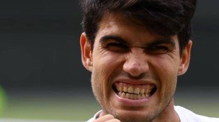 Carlos Alcaraz fue una aplanadora: le ganó en 3 sets a Djokovic y se consagró bicampeón