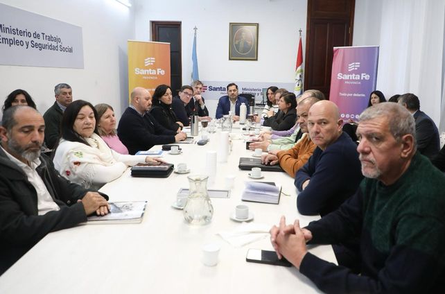 Definición. Los docentes votarán este miércoles si aceptan la nueva oferta o la rechazan con medidas de fuerza para la semana entrante.