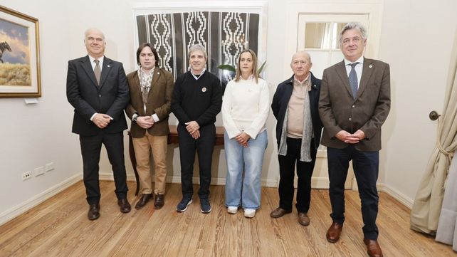 Caputo mantuvo una reunión con la Mesa de Enlace de Entidades Agropecuarias.