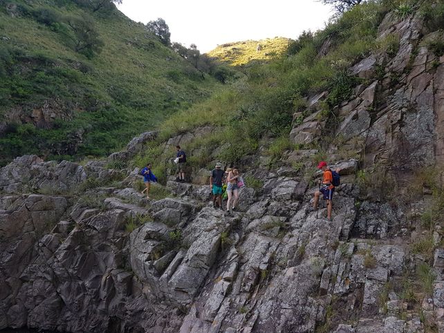 Río Ceballos. La caminata por acceder a la cascada Los Hornillos
