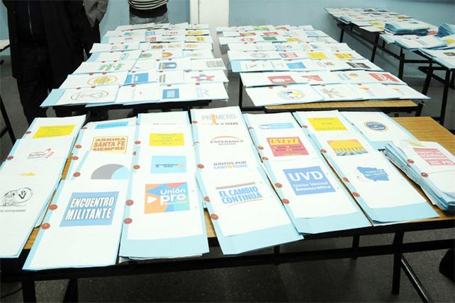 La provincia entregó el modelo de Boleta Única para municipios y comunas