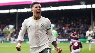 De la mano de Enzo Fernández, Chelsea venció a Burnley y es escolta en la Premier League