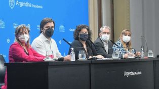 Anuncian un pase sanitario para eventos masivos y postergación de vuelos a África