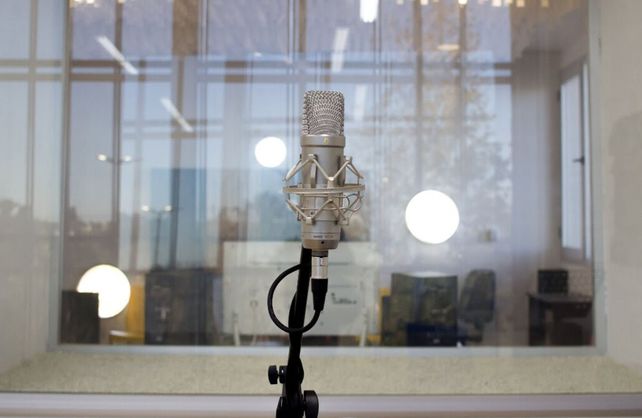 La sala de grabaci&oacute;n que funciona en la Mediateca