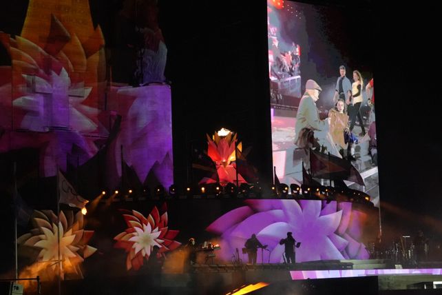 La llama olímpica se encendió en el Monumento a la Bandera y los Juegos Suramericanos quedaron formalmente inaugurados.