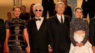 Léa Seydoux, David Cronenberg, Viggo Mortensen y Kristen Stewart en el festival de Cannes.