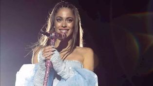 Tini Stoessel ofreció un exitoso show en Uruguay y recibió duras críticas de un cura en YouTube.&nbsp;