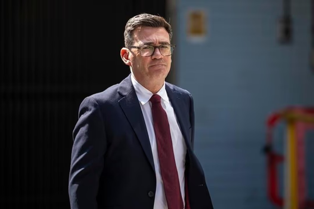 “Siempre respetaremos los derechos de los habitantes de las Malvinas que decidieron ser británicos”