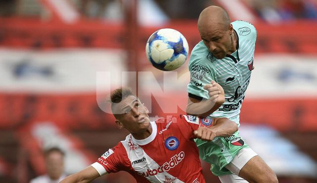 Hecho un Bicho: Colón le ganó a Argentinos y quedó como escolta de Boca