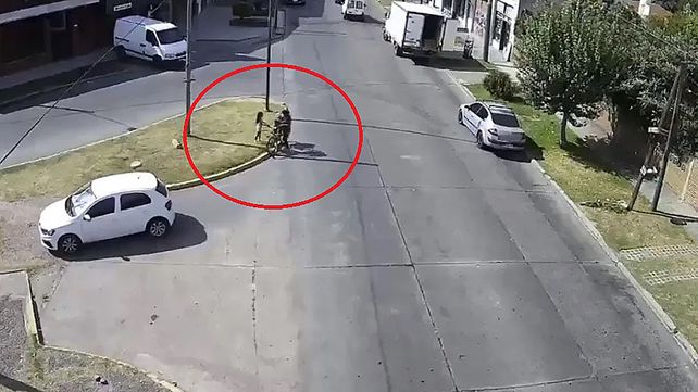 Maia Beloso y el cartonero estuvieron en Ituzaingó: nuevas imágenes