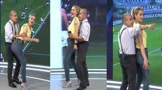 ¡Qué momento! Elio Rossi y Mariela Fernández recrearon una jugada y el video se hizo viral. ¡Qué momento! Elio Rossi y Mariela Fernández recrearon una jugada y el video se hizo viral.