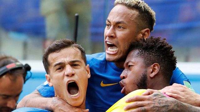 ¡Brasil sufre, pero gana!