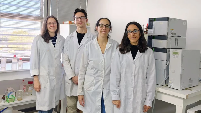 El equipo que se encargó de la investigación alrededor de la radiación de las lámparas de secado de uñas en el Conicet