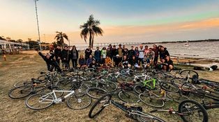 La comunidad Rosario Fixed Gear propone una alternativa al circuito tradicional de ciclismo en la ciudad.