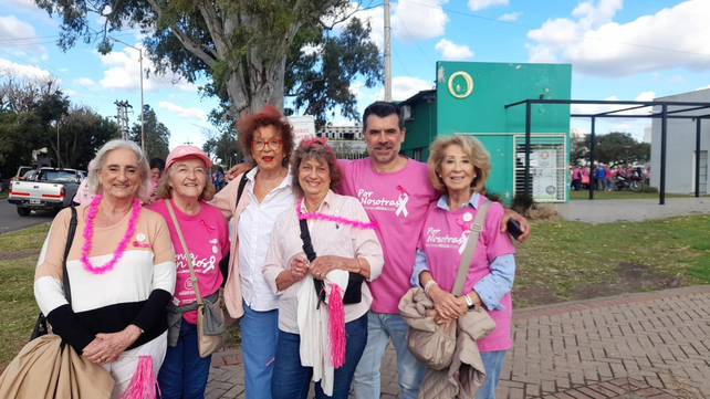 Taller gratuito de automaquillaje para mujeres en tratamiento oncológico en Lalcec Rosario