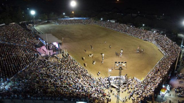 Festival de Jineteada y Folclore: Se suspendió la segunda noche
