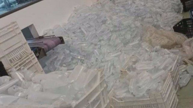 Los ex trabajadores denunciaron falta de higiene y de mantenimiento en las instalaciones del laboratorio. Los ex trabajadores denunciaron falta de higiene y de mantenimiento en las instalaciones del laboratorio.