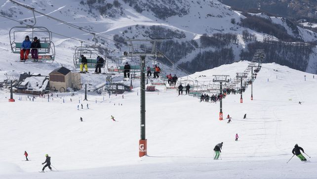 Bariloche 28/07/18 El cerro Catedral recibe a miles de turistas en una de las temporadas más exitosas de los últimos años. Foto: Marcelo Martinez