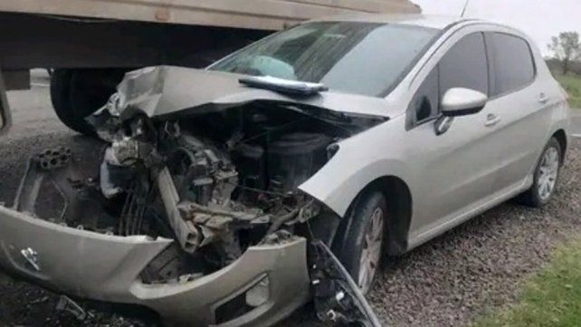Este miércoles 1 de mayo se produjo un choque entre un automóvil y un camión en la ruta nacional 12