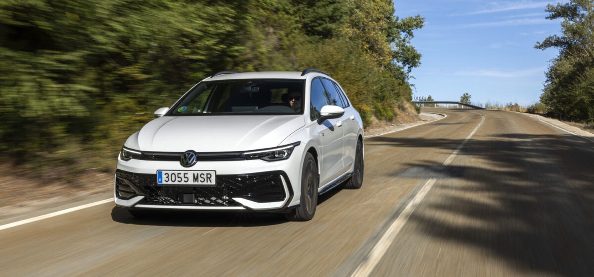 Volkswagen Golf: 50 años de innovación y legado en la industria automotriz