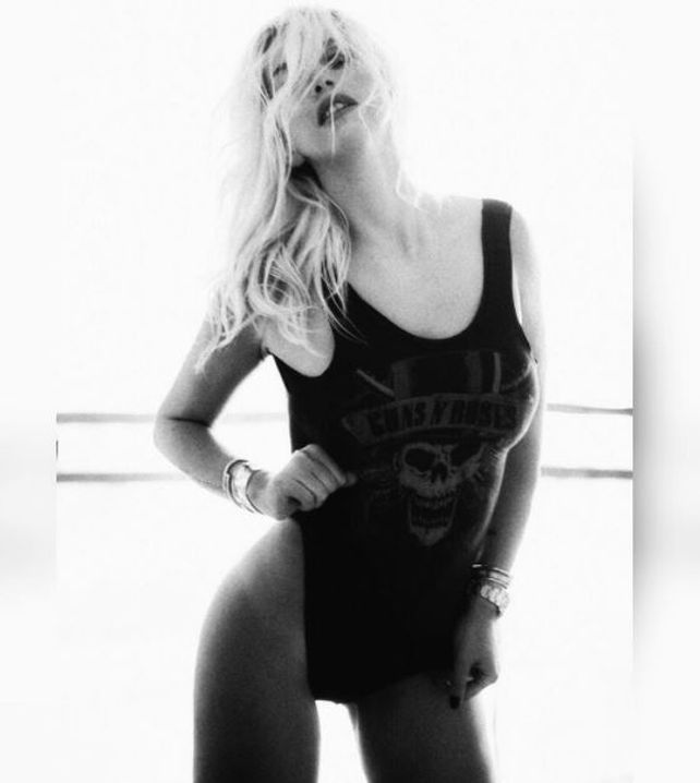La serie de fotos hot de Wanda Nara totalmente desnuda y en blanco y negro
