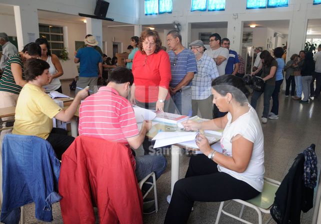 Elecciones: buscan capacitar al 100% de las autoridades