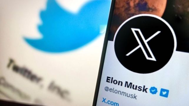 Twitter ya no será Twitter: la red social de Elon Musk cambió su logotipo del pájaro azul con por una X.