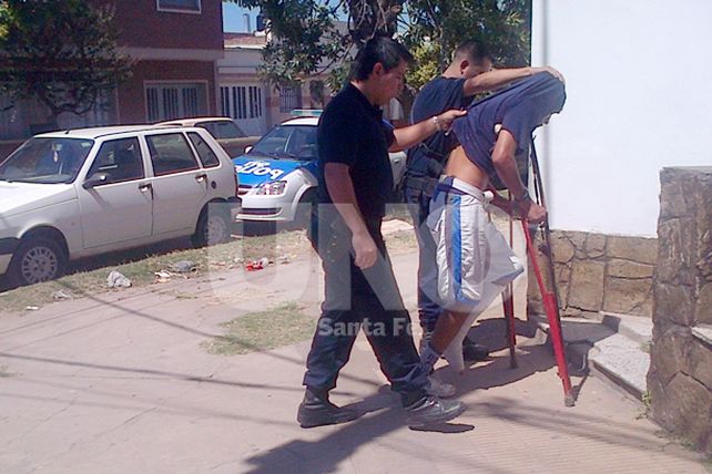 Se produjo un tiroteo frente a un colegio durante un control policial