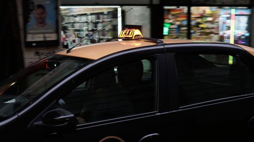 Taxistas y remiseros advierten una situación caótica del sector y exigen subir las tarifas un 25%