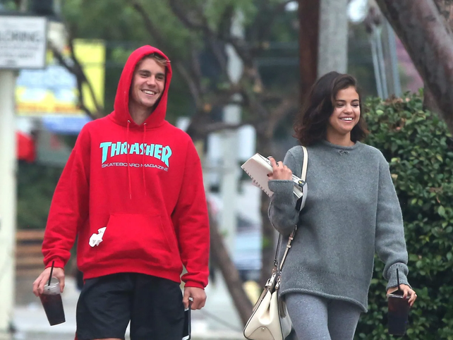 Hailey Bieber y Selena Gómez revolucionaron las redes con una sorpresiva foto